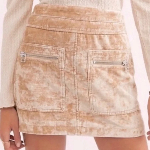 Free People Dust to Dust Crushed Velvet Fall Mini Skirt Creamy Tan - Picture 1 of 8